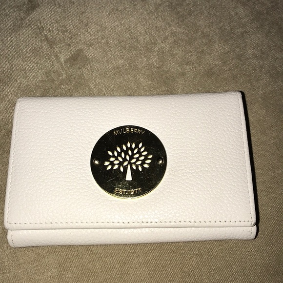 mulberry purse logo